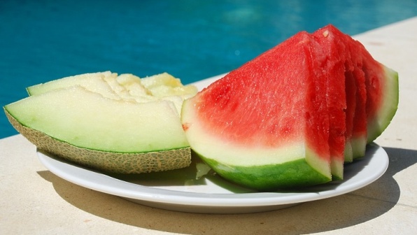 Сезон фруктов на отдыхе в Николаевке